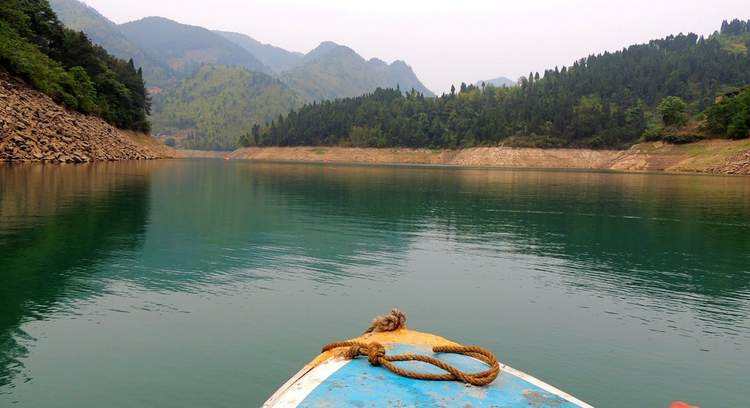 胜天湖旅游风景区